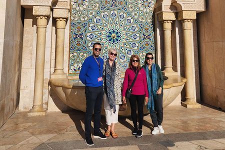 Casablanca walking tour with an academic tour guide