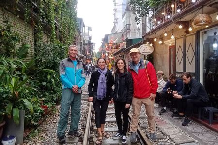 Hanoi Food & Train Street Tour