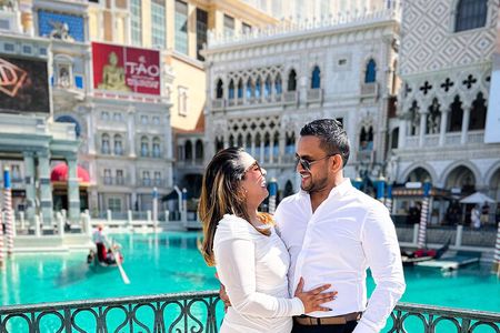 Trendy Strip Photo/Video Walking Tour in Las Vegas