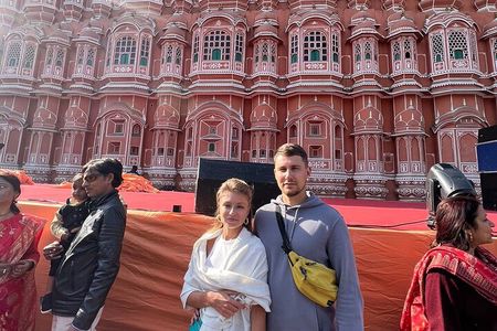 Private Jaipur City Tour from Delhi by Car (All-Inclusive)