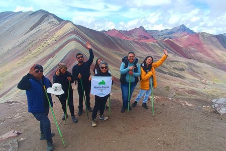 Rainbow Mountain & Red Valley Private Full Day Trek