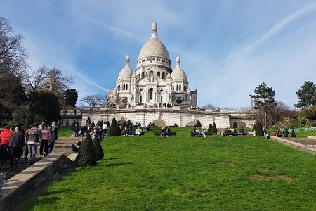Montmartre Sacré Coeur and Moulin Rouge best shops and cafés