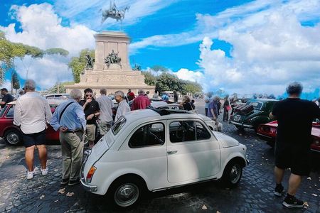 Fiat 500 vintage VIP Tour in Rome with ice cream or wine