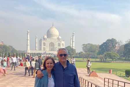 Taj mahal skip the line ticket guide and transport