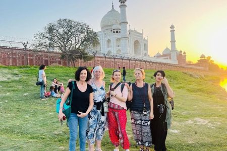 Private Taj Mahal at Sunrise and Agra Day Tour from Delhi All Inclusive