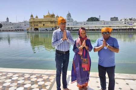 6 Days Golden Triangle Tour with Amritsar from Delhi