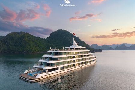Catherine Cruise 2 Days/1 Night with 6 Star Cruise