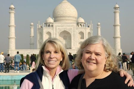 Round Trip Delhi to Taj Mahal by Private Air Con Car