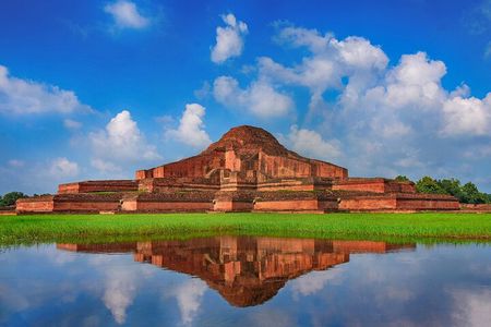 Private Luxury Varendra Odyssey – 3 Day Tour