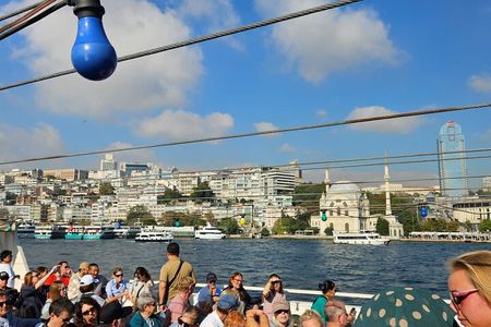 Experience Istanbul: Scenic Bosphorus Cruise with Delicious Lunch