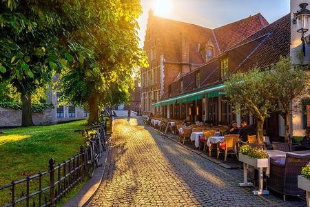 Bruges Shore Excursion and Canal Cruise for First Time Visitors 