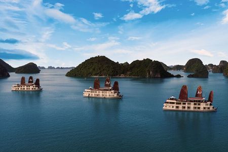 Milalux 5-Star Cruise: 2-Day Discover Halong Bay from Hanoi