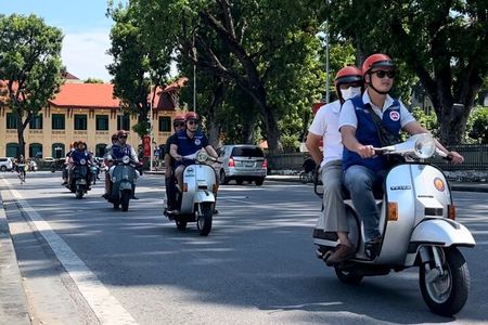 Hanoi Evening Vespa Food Tour 04hrs
