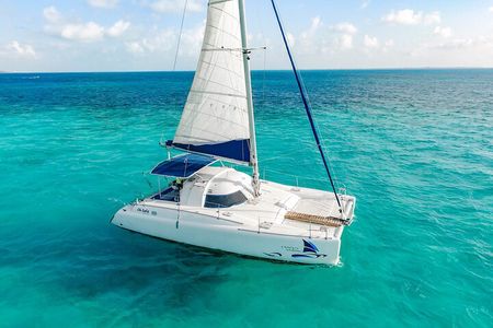 Private Catamaran from Cancun to Isla Mujeres | For up to 25 ppl