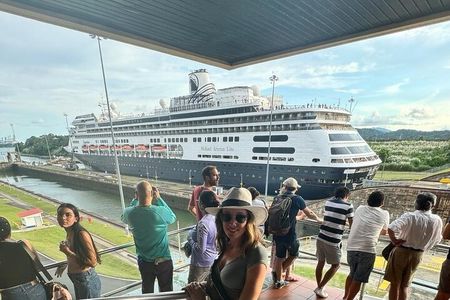 Panama Canal Tour: Miraflores Locks and Canal Zone