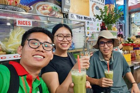 Da Nang Local Food Tour by Motorbike + Sightseeing SAFE & FUN