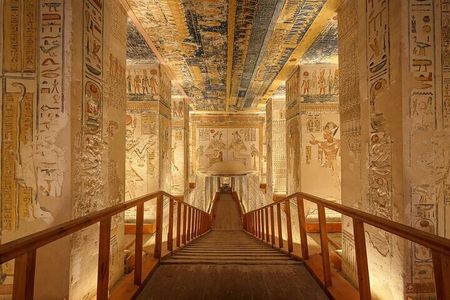 Full-Day from Hurghada to Luxor and the Valley of Kings by Bus