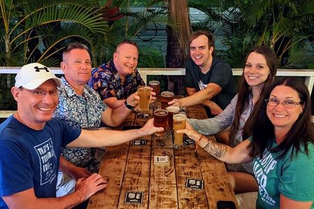 Sips & Secrets of Hawaii Pub Crawl
