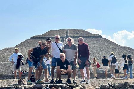 Teotihuacan Pyramids Tour with Pickup from your hotel in CDMX