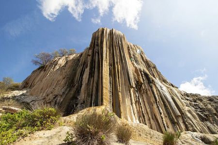 Hierve el Agua Tour: Pools, Waterfalls, and Mezcal Tasting.
