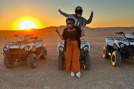 Marrakesh: Agafay Desert Sunset Quad Bike tour & Diner Show 