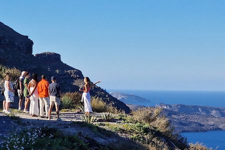 Santorini Top Attractions Tailor-made Private Tour made by locals