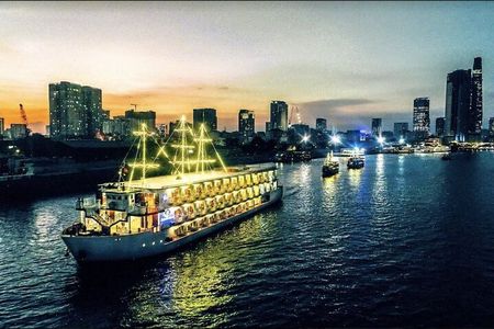 Saigon Dinner on Cruise