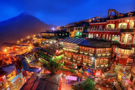 Keelung Shore Excursion: Jiufen & Shifen Sky Lantern Private Tour