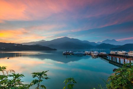 Private 1 Day Sun Moon Lake Escape Tour from Taipei