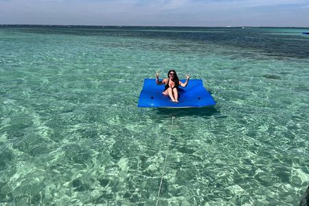 Crab Island Pontoon Boat Tour with Captain- 3-Hour Destin Charter