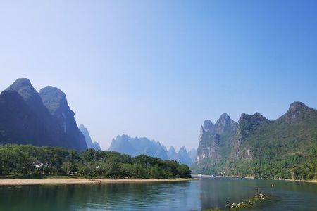 Yangshuo Old Town and 3 star Li River Cruise from Guilin