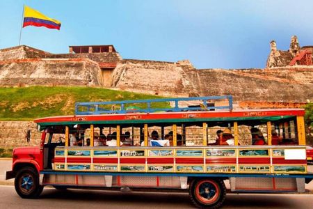 Full BILINGUAL CITYTOUR, Castle Entrance and Monuments 