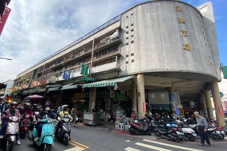 Food and Culture Walking Tour in Tainan