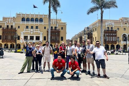 Tour Historic Center of Lima and Pisco Sour preparation