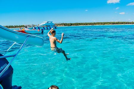 Small Group Snorkeling Cruise with Open Bar and Light Snacks