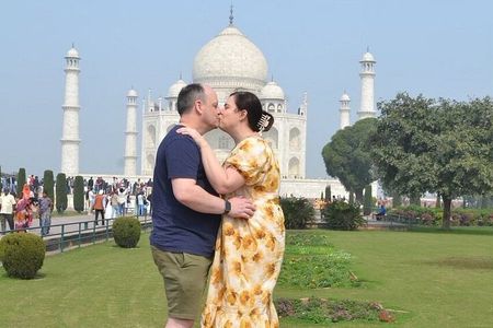 Sunrise Taj Mahal Tour from Delhi-skip the line-All Inclusive