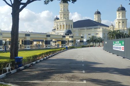 Private Tour: Sightseeing Daytrip to Johor Bahru from Singapore