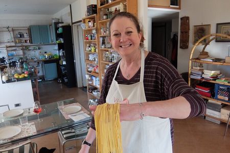 Home Cooking in Testaccio: Cacio e Pepe, Amatriciana, Carbonara