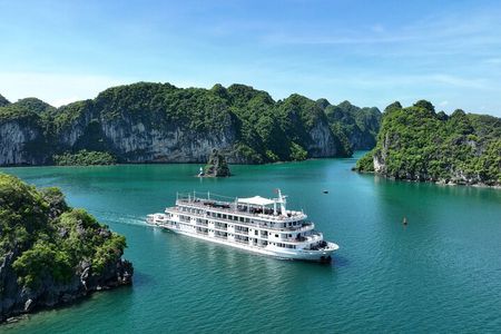 Lan Ha Bay Overnight on Paradise Grand Cruise