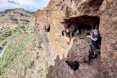 Gran Canaria Cave, Oasis, Red-gorge Adventure & cosy Picnic