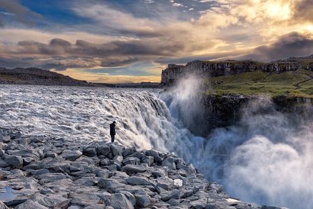 Dettifoss Waterfall, Asbyrgi and Lake Myvatn Tour from Husavík