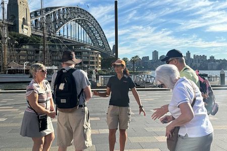NEW! Sydney Sightseeing & Bondi Beach 1/2 Day Tour 