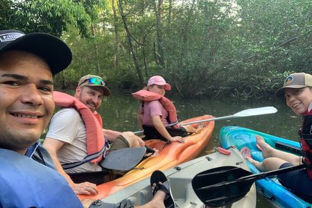Kayak experience on Playa Blanca in Puerto Jiménez