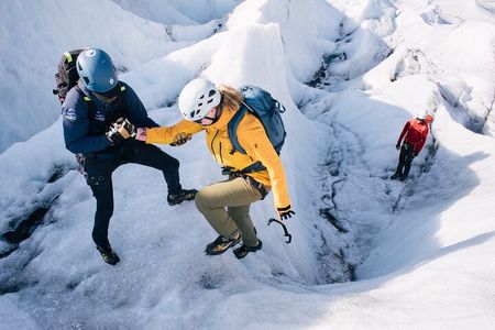 Glacier Xtreme: Vatnajökull Ice Climbing + Hike from Skaftafell