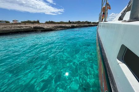 Banana Adventure Catamaran Shipwreck Snorkel and Turtle Swim