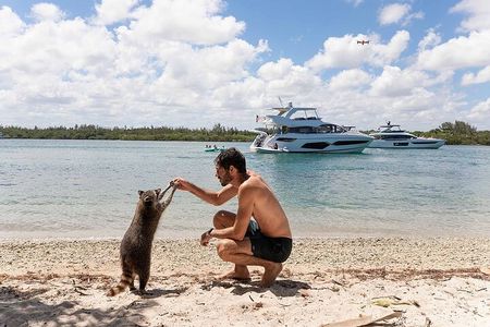 Island Adventure Miami Boat Rental to Raccoon Island Miami Tour