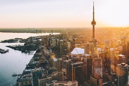 Scenic Toronto City Tour with Guide and Photo Stop