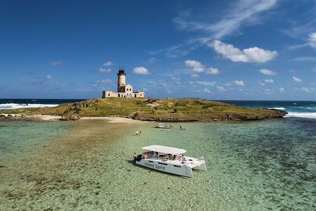 SouthEast Lagoon Discovery on shared basis on a Power Catamaran 