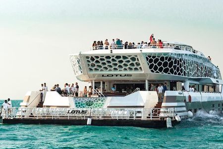 Lotus Mega Yacht Dinner Cruise at Dubai Marina