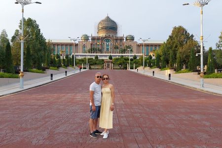 Kuala Lumpur, Batu Caves & Putrajaya Full-Day City Tour